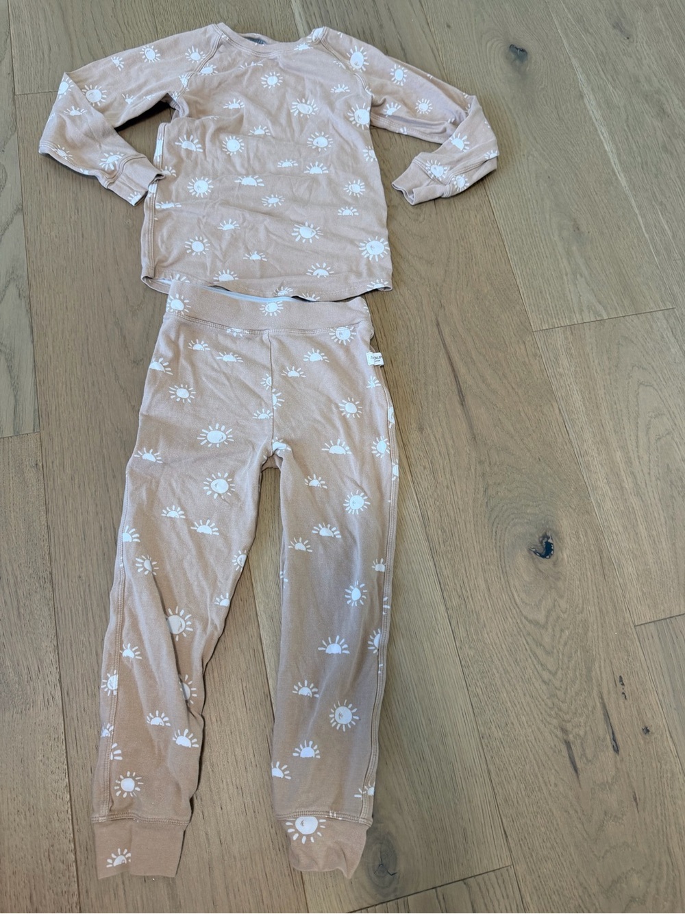 Loulou lollipop Kids Long Sleeve Pajama Set in Light Brown with White Sun Print